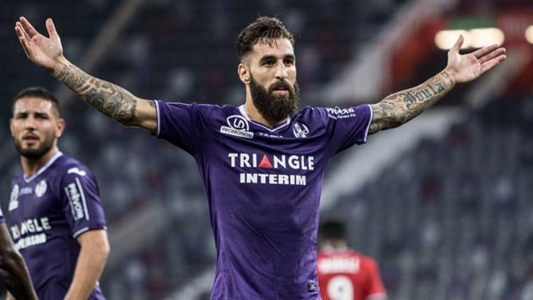 Jimmy Durmaz kimdir ve hangi mevkide forma giyiyor? Türk takımlarında da oynamıştı