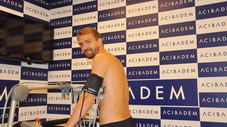 Beşiktaş'ta Caner Erkin sağlık kontrolünden geçti