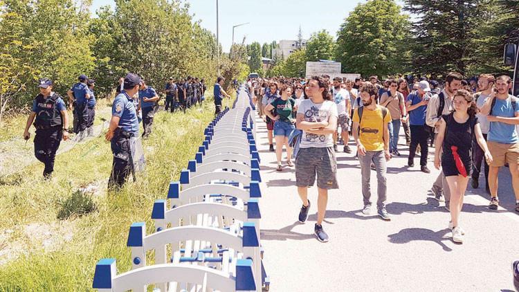 ODTÜ’de yurt sancısı