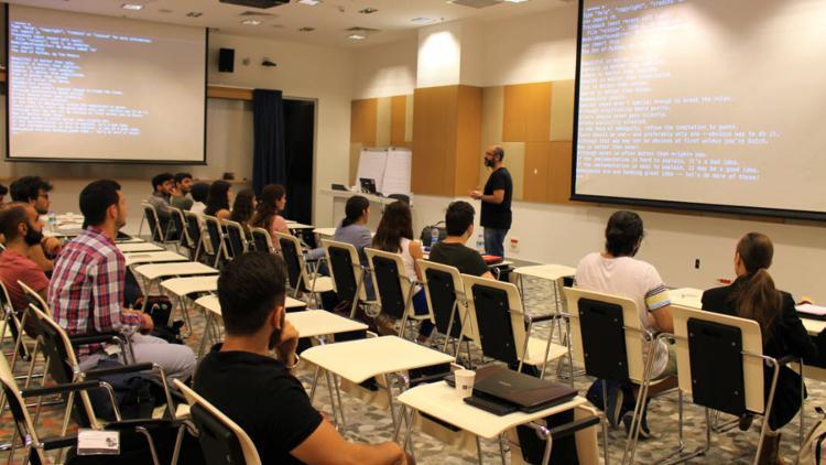 Microsoft Türkiye’nin istihdam odaklı programı ‘İşim Gücüm Kod’ İstanbul’da başladı