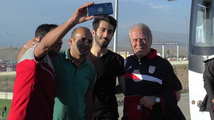 Mustafa Denizli'nin takımı Erzurum'da kampa girdi