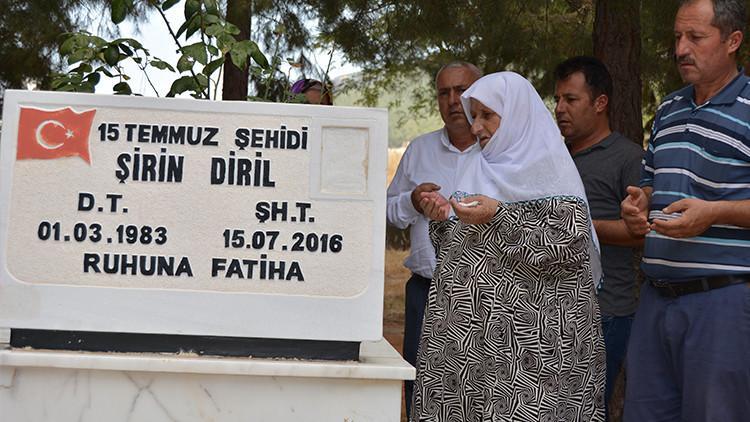 15 Temmuz şehidi Şirin Diril mezarı başında anıldı