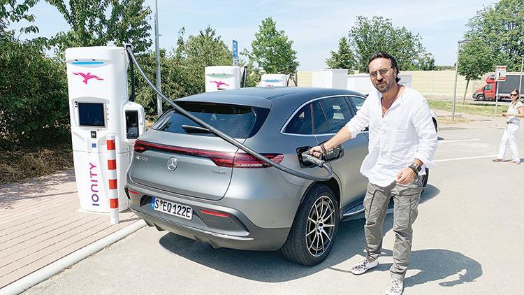 Dünya hazır sıra bizde! Stuttgart’ta Mercedes’in ilk elektrikli otomobili EQC’yi test ettim