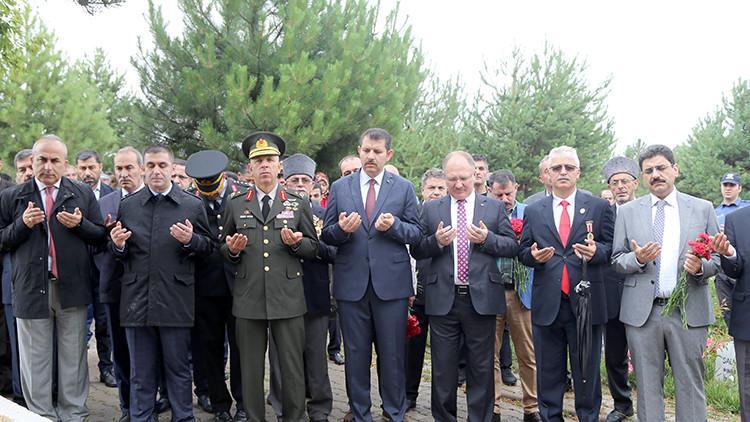15 Temmuz Demokrasi ve Milli Birlik Günü'nde şehitler anıldı