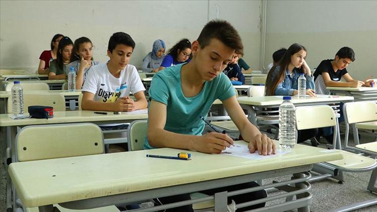 LGS'de boş kontenjanlar ve taban puanlar açıklandı - İşte taban puan ve boş kontenjan Bilgileri