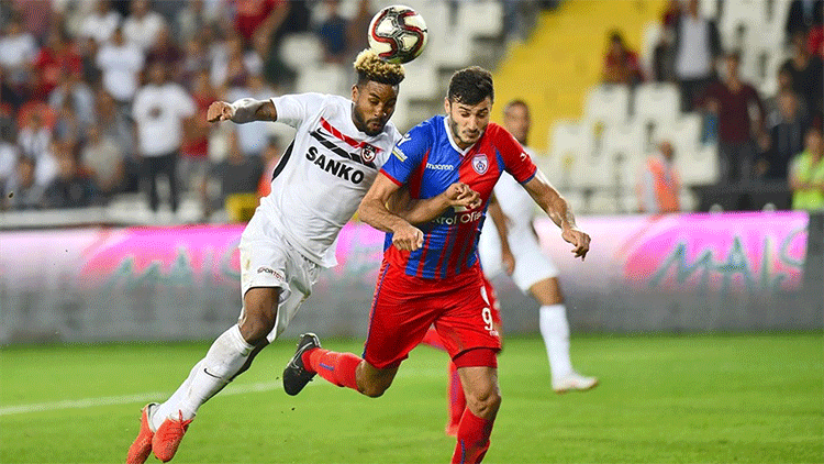 Akhisarspor Poepon’un peşinde