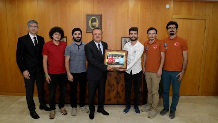 "Barboros" isimli hidrojen enerjili araca ikincilik ödülü