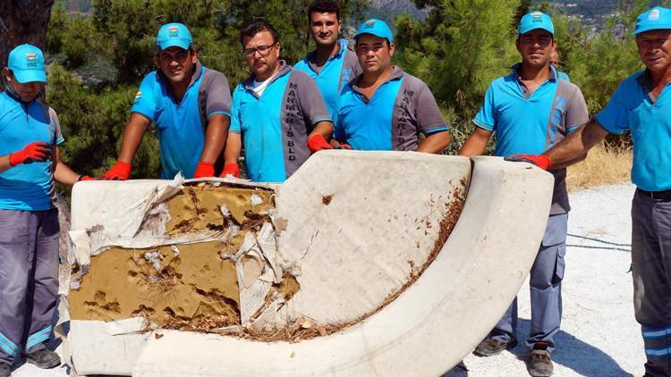 Marmaris'te bir günde 6 ton çöp topladı
