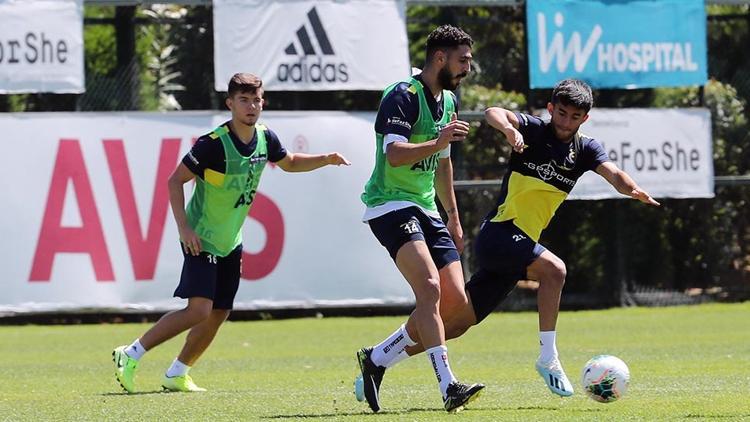 Fenerbahçe'de yeni sezon hazırlıkları sürüyor