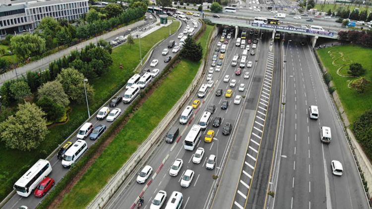 Yola çıkacaklar dikkat! Sabah erken saatlerde başladı...