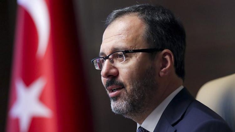 Bakan Kasapoğlu'ndan milli güreşçilere tebrik mesajı