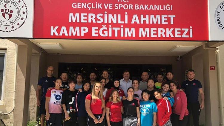 Musa Aydın'dan Serbest Güreş Milli Takımı'na ziyaret