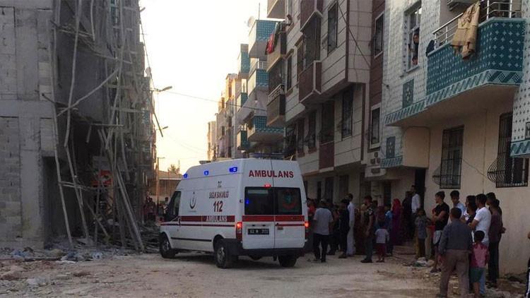 Şanlıurfa'da inşaat iskelesi çöktü! Yaralılar var...