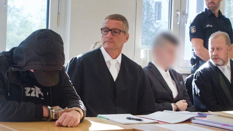 Hamile kadına tecavüz edip öldüren caniler hakim karşısında