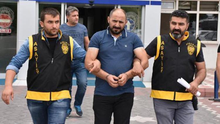 Minibüsün bagajında yakalandı