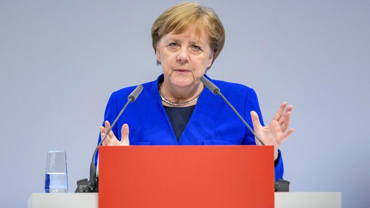 Almanya Başbakanı Merkelden yeni yıl mesajı