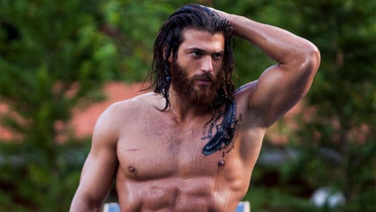 Can Yaman 5d63e9ded3806c28d48344c1