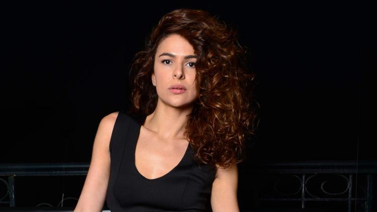 Arka Sokaklar'ın Savcı Ceyda'sı Gamze Topuz kimdir?