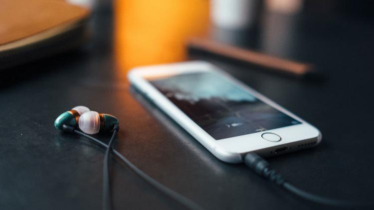 Google: Hackler'lar iPhone'ları yıllardır izliyor