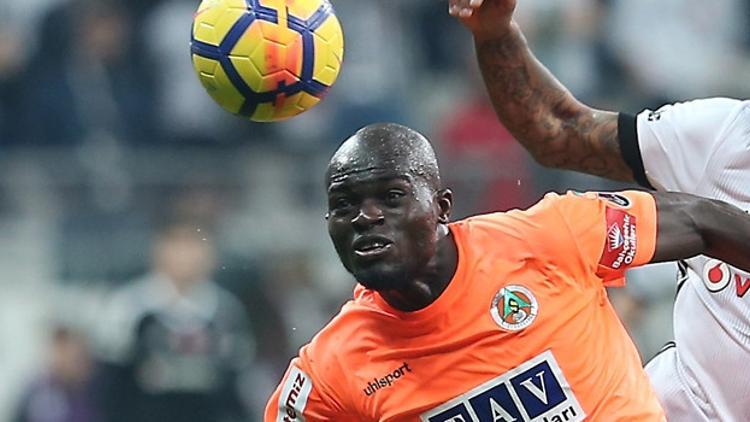 Denizlispor Sackey'i kiraladı