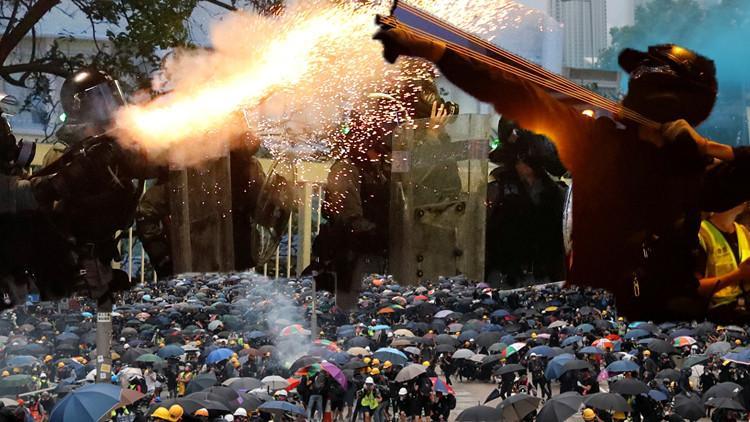 Hong Kong’da protestolar yasağa rağmen devam ediyor