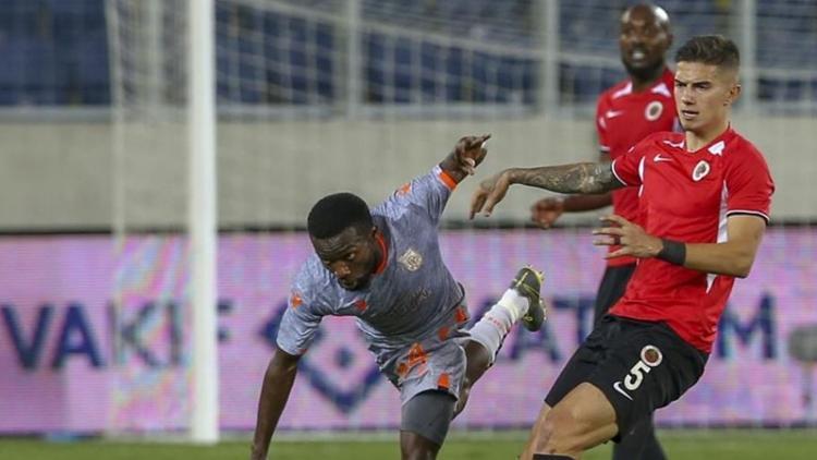 Gençlerbirliği 1-2 Medipol Başakşehir