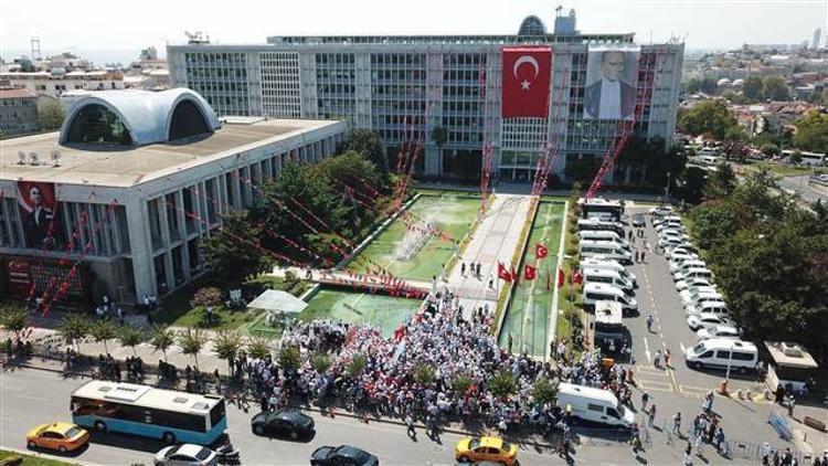 İBB'de işten çıkarılan işçilere destek ziyaretleri