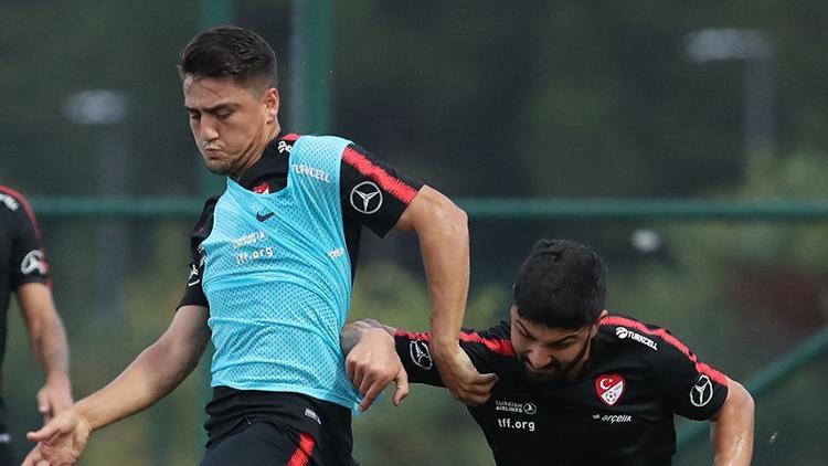 Son dakika: A Milli Futbol Takımı'nda Cengiz Ünder kadrodan çıkarıldı