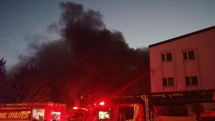 Son dakika! Kurtköy'de fabrika yangını