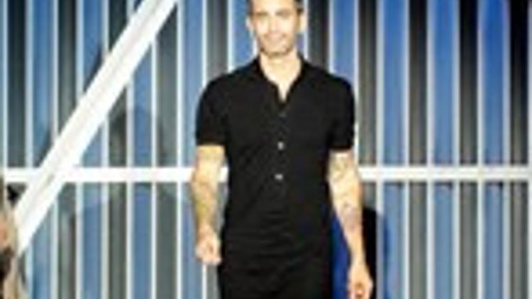 Marc Jacobs artık elbise giyiyor!