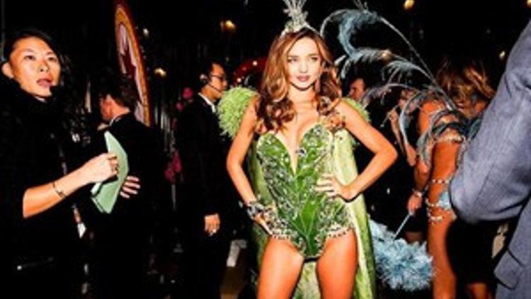 Victoria's Secret defilelerinde neler oluyor?