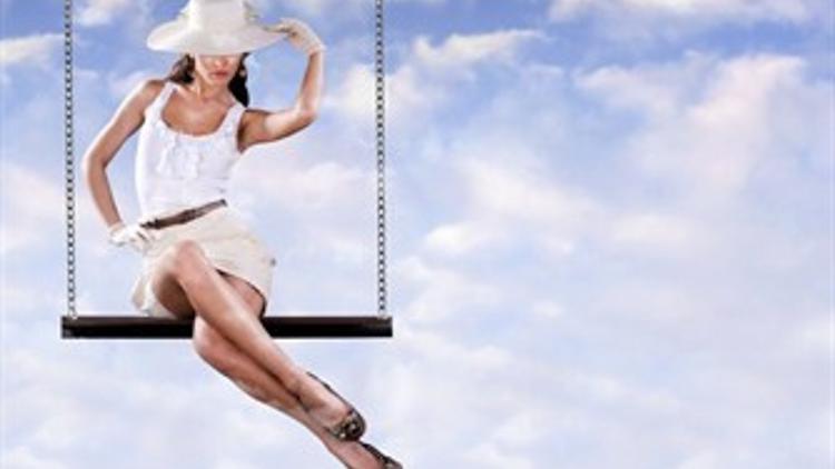 Doğru model etekle seksi görünün !