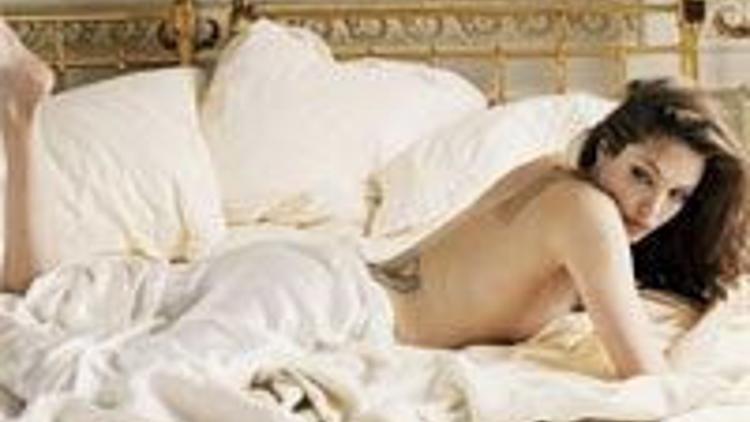 Ana tanrıça Angelina Jolie