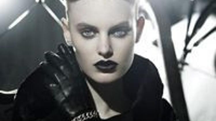 Yeni sezonda siyah demek, gotik demek!