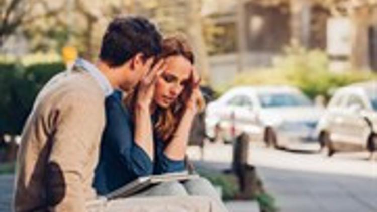 Baş Ağrısı Neden En Çok Kadınlarda Görülür?