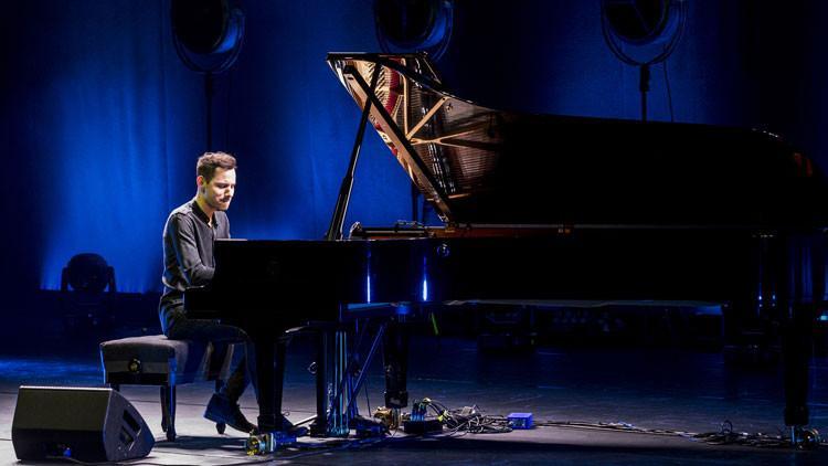 Peter Bence İstanbul'da sahne aldı