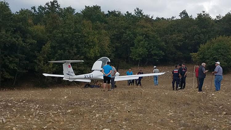 Motoru arızalandı, İstanbul'da boş araziye indi