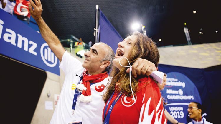 Balık kız Sümeyye Türkiye’nin gururu oldu