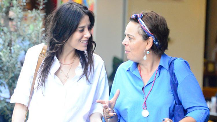Cansu Dere'nin keyfi yerinde