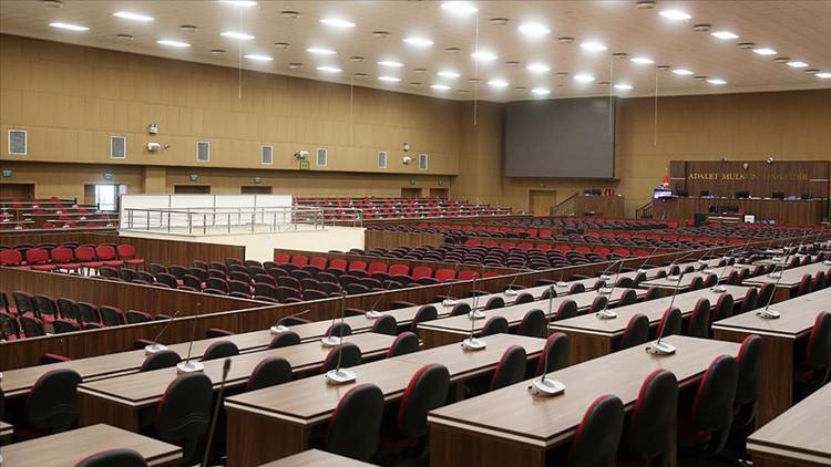 Son dakika... FETÖ soruşturmasında mahkemeye sevk edilen 111 şüpheli tutuklandı