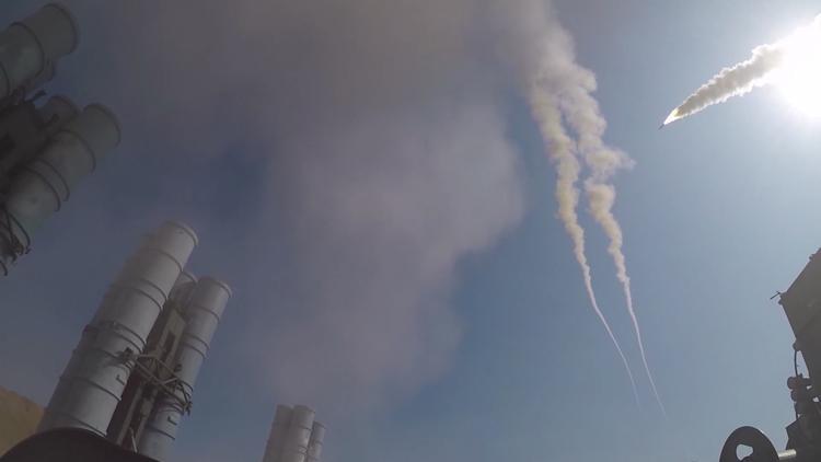 Rusya'daki dev tatbikatta S-400'ler kullanıldı