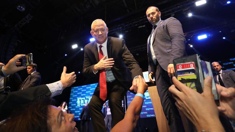 İsrail'de seçim yine berabere bitti
