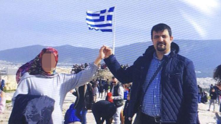 Yunanistan’a kaçtı! Bu pozla birlikte bakın neler yazdı…