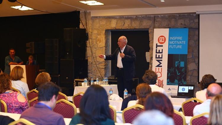 Akademisyenler iş dünyası için bir araya geldi