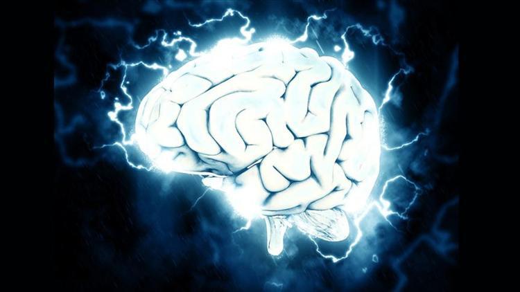 Elon Musk fitili ateşledi: Gerçekten insan beyni hack'lenebilir mi?