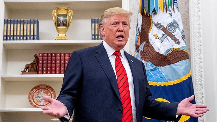 Trump'tan azil soruşturmasına 'darbe' benzetmesi
