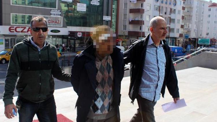 Polis merkezinde, polis memurunu bıçakladı!