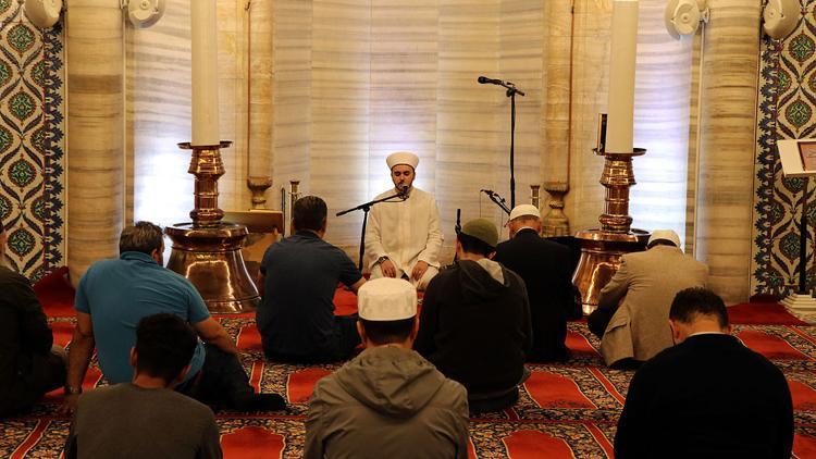 Fetih Suresi Oku ve Dinle - Fetih Suresi Türkçe ve Arapça Okunuşu, Fazileti, Anlamı, Tefsiri (Diyanet Meali)
