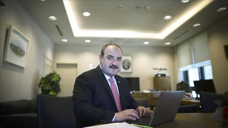 Bakan Varank'tan "yerli malı kullanın" çağrısı
