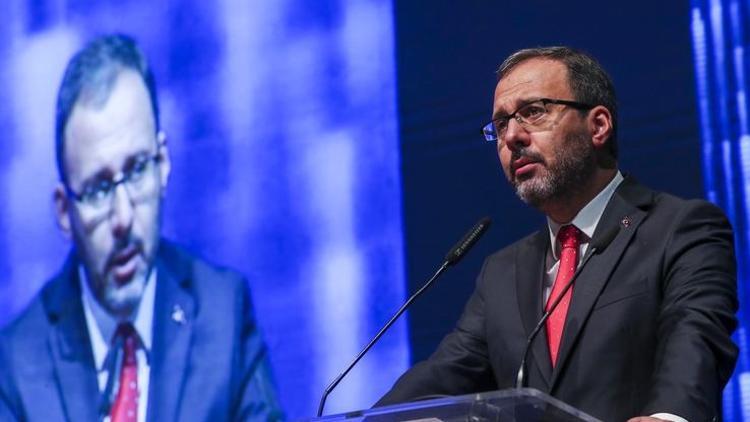 Bakan Kasapoğlu, İbrahim Çolak’ı telefonla arayarak tebrik etti